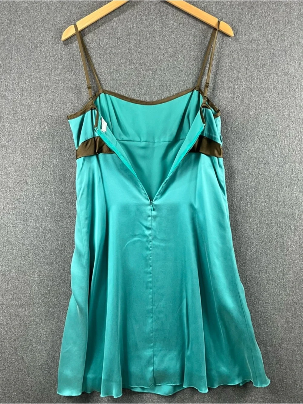 To The Max 100% Silk Cami Dress Adjustable Strap Tie Waist Flowy Feminine Size 8 - Picture 2 of 9